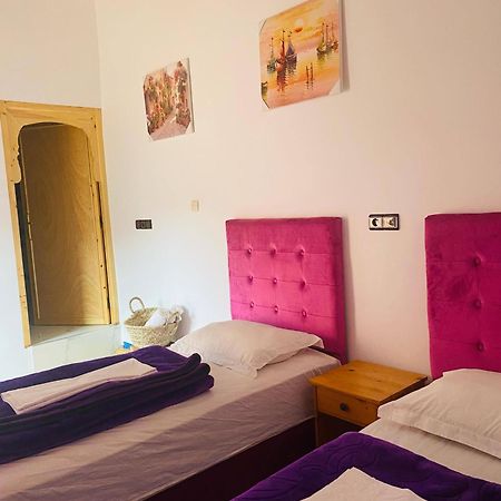 Kasbah Ait Bouguemez Hotel Agouti Exterior photo