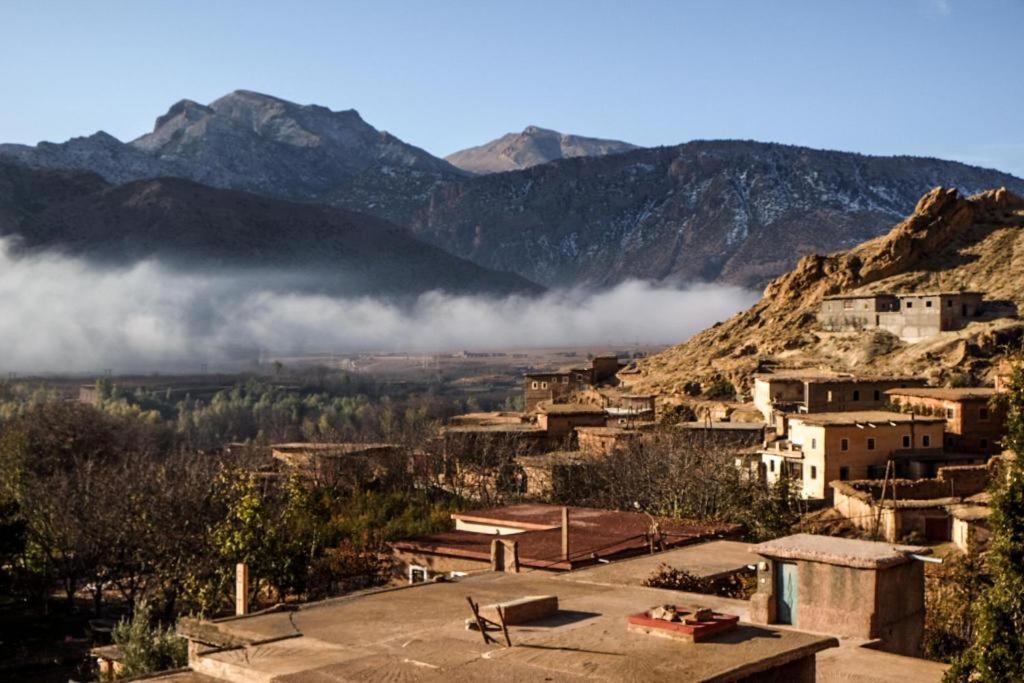 Kasbah Ait Bouguemez Hotel Agouti Exterior photo