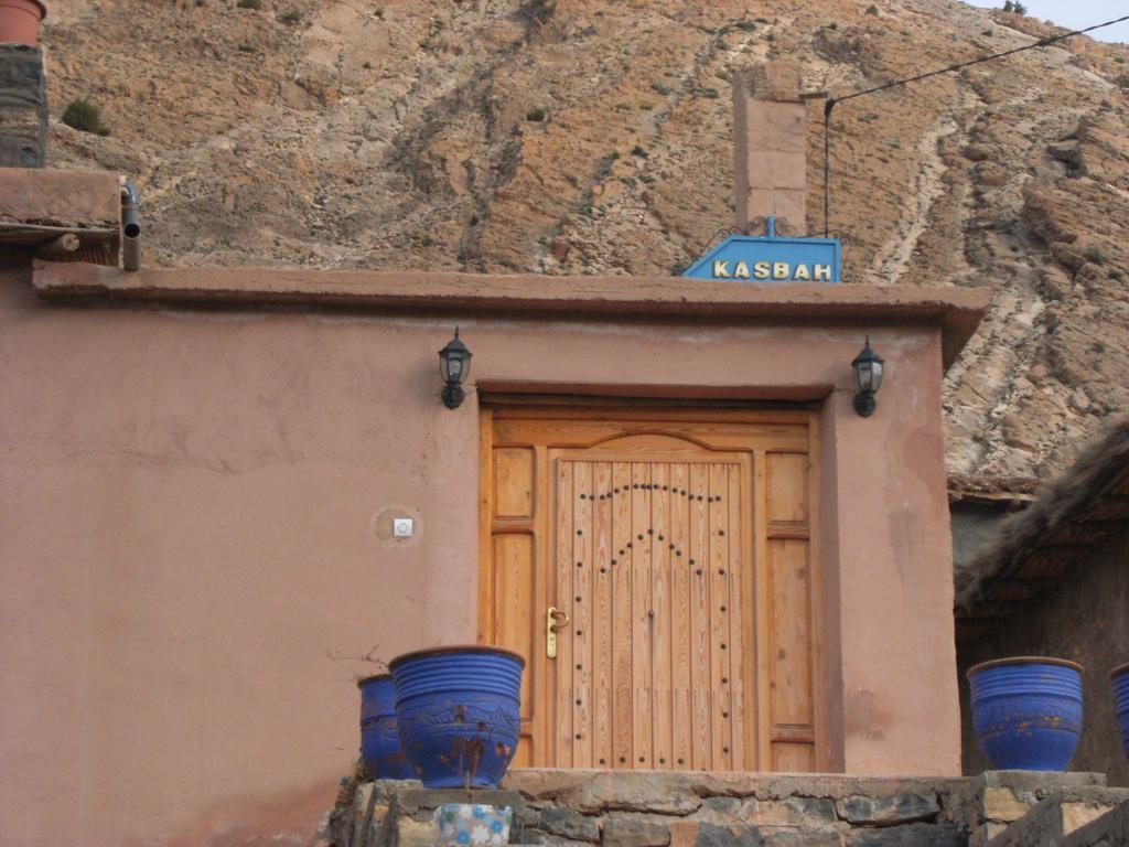 Kasbah Ait Bouguemez Hotel Agouti Exterior photo