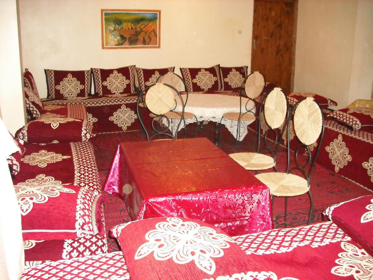 Kasbah Ait Bouguemez Hotel Agouti Exterior photo