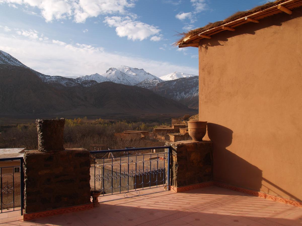 Kasbah Ait Bouguemez Hotel Agouti Exterior photo