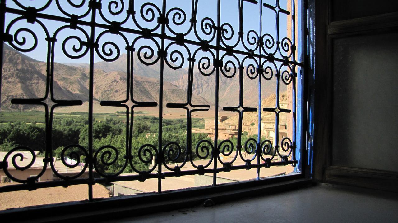 Kasbah Ait Bouguemez Hotel Agouti Exterior photo